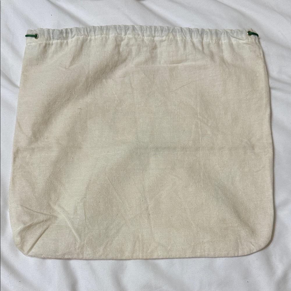 Gucci Cream Drawstring Bag - Picture 2 of 4